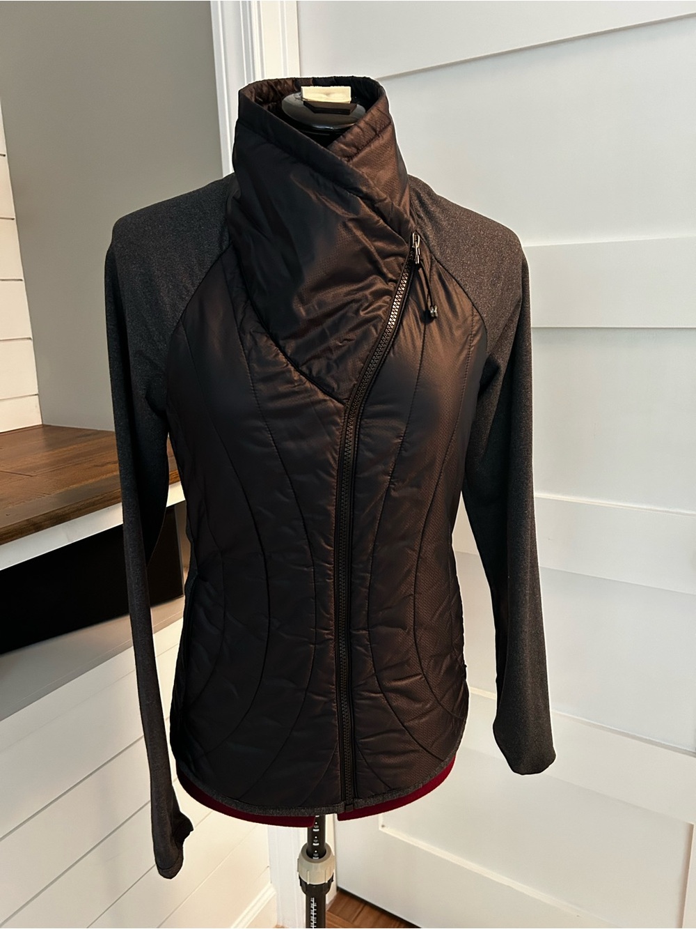 Athleta Black Quilted Body with Dark Gray Knit Sleeves Asymmetrical Jacket